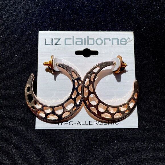 Woman’s hoop earrings - Picture 1 of 2